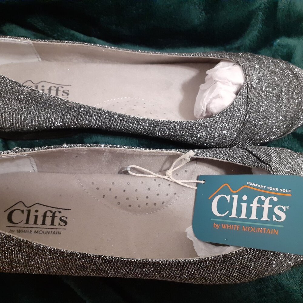 SILVER SPARKLE FLATS NEW WITH TAGS CLIFFS BY WHITE MOUNTAIN
